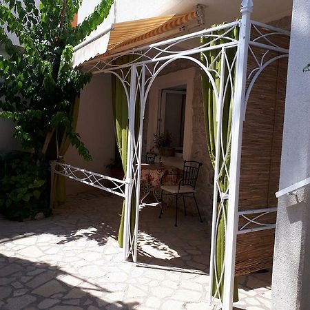 Rosa Apartman Crikvenica Buitenkant foto